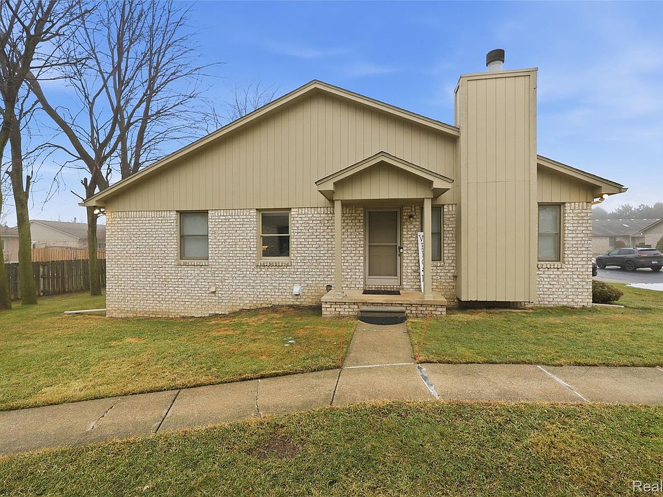 1st image of 41781 King Edward Ct
