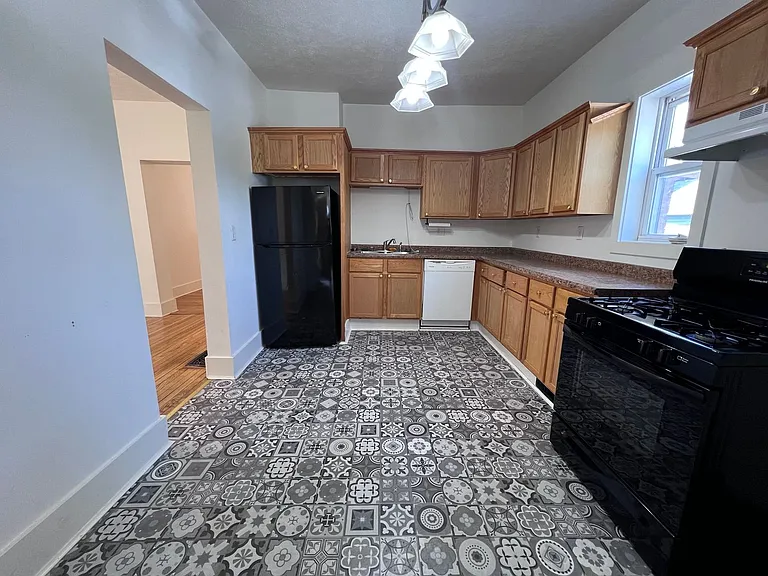 724 Fairview Ave NE — Photo 9