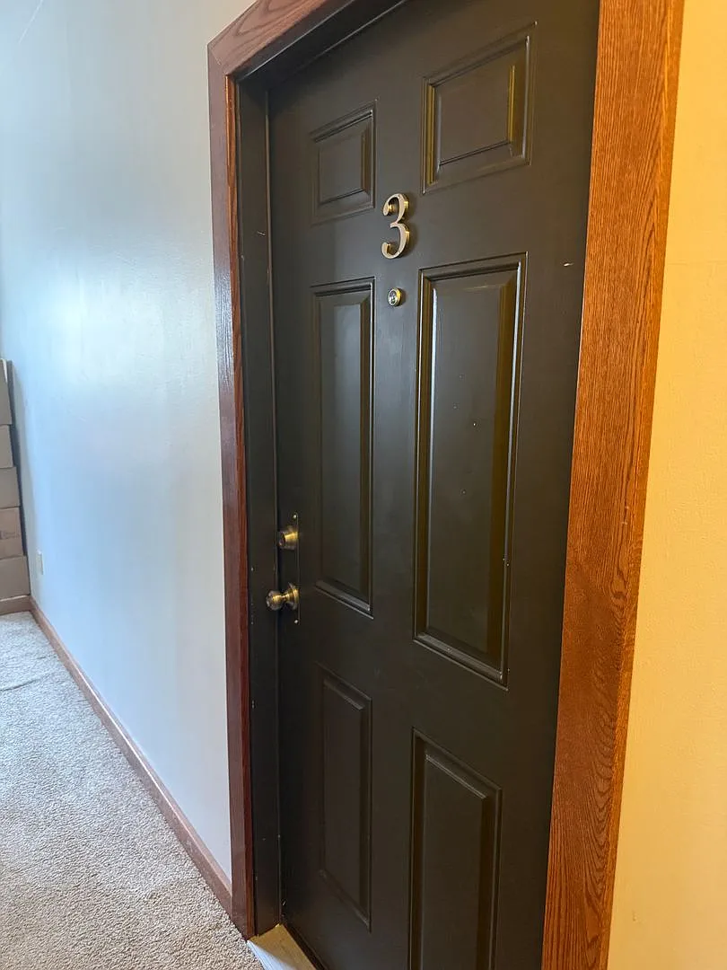 1 bed, $1,000 — Photo 1