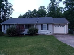 2862 Old Westfield Rd, Pilot Mtn, NC 27041