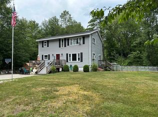 4 Rowes Corner Ln, Hooksett, NH 03106