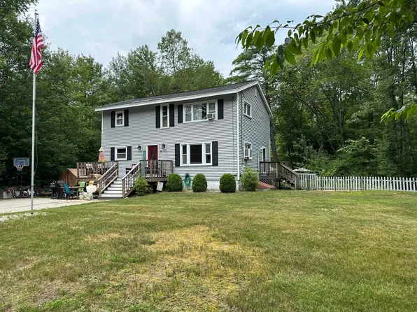 4 Rowes Corner Lane, Hooksett, NH 03106