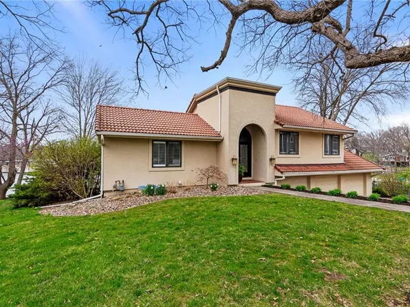 7606 NW Eastside Dr, Weatherby Lake, MO 64152