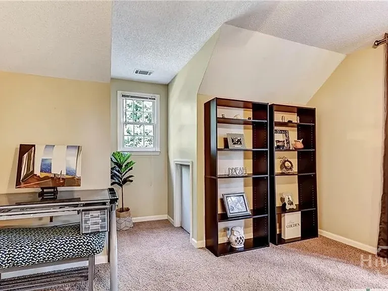 5020 Laroche Ave — Photo 35