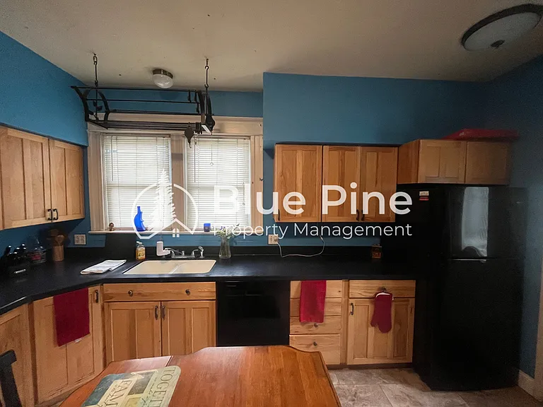 284 S Ridge Ave — Photo 10