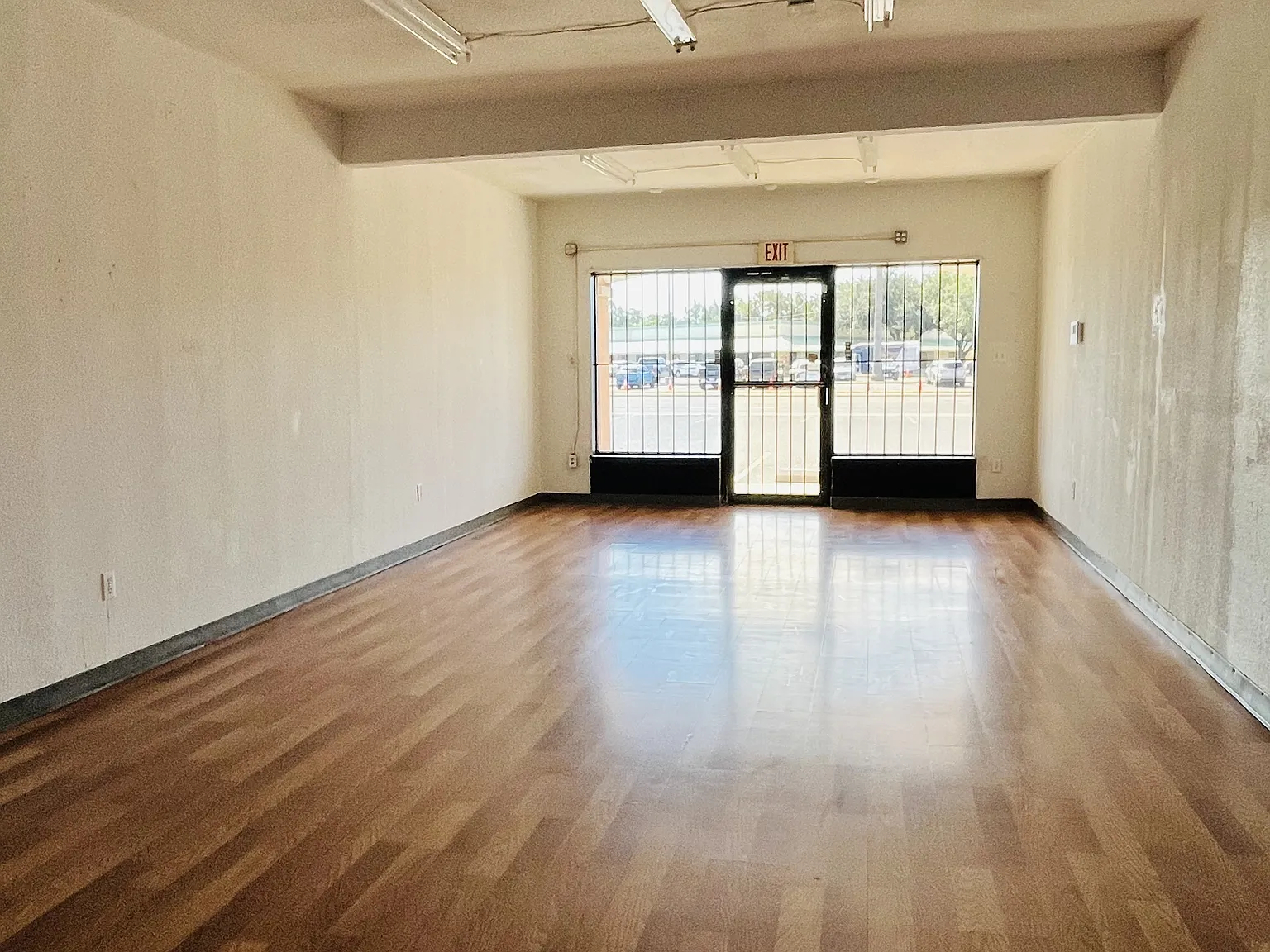 La Palma Center - 2536 — Photo 3