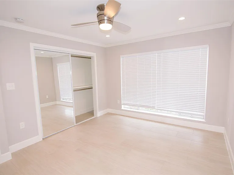 2201 Fountain View Dr #44 — Photo 9
