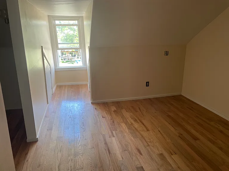 318 N Lumber St — Photo 3