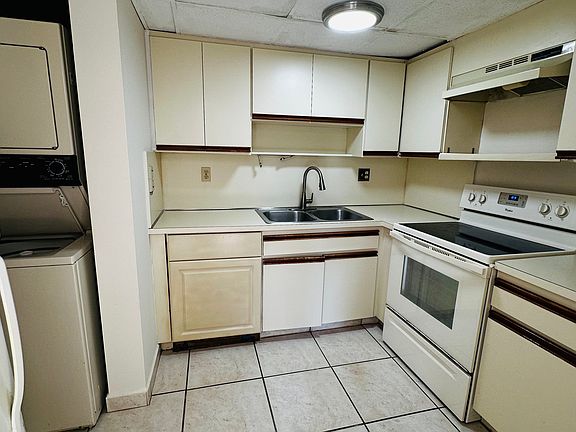 3rd image of 730 Coral Way APT 304