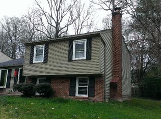 1543 Sadlers Wells Dr, Herndon, VA 20170