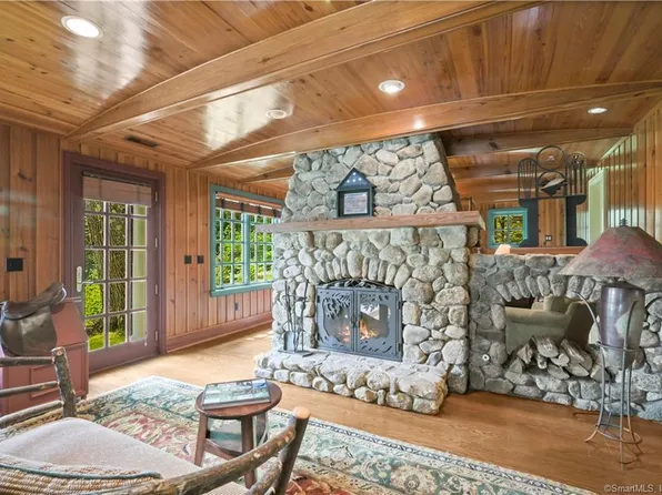 27 Old Hattertown Road, Redding, CT 06896