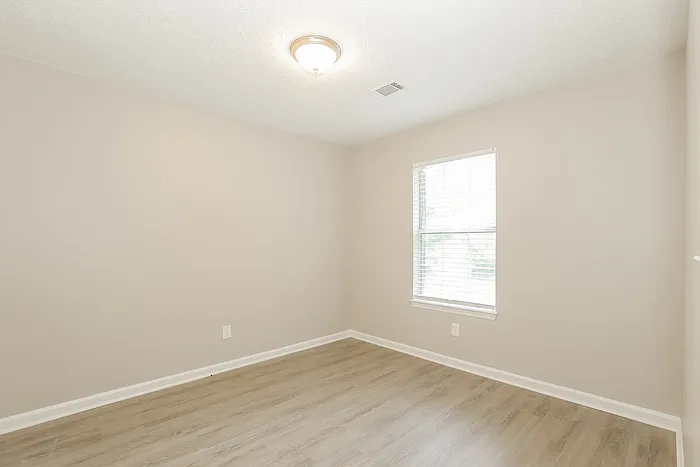 1901 Corners Cir — Photo 12