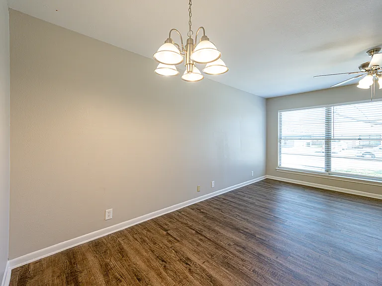 105 Dupont Cir — Photo 13