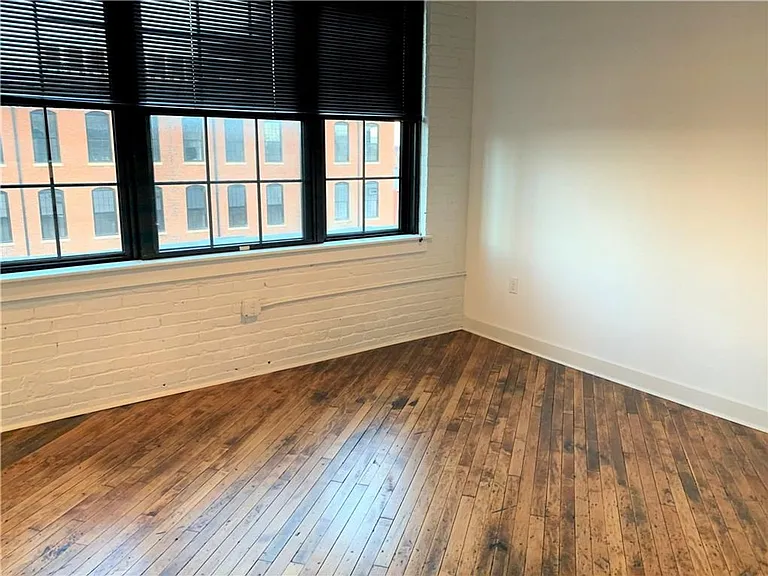 36 Cromwell St #309 — Photo 7