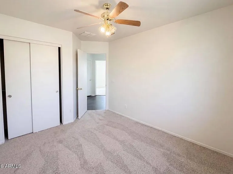 13976 W Port Royale Ln — Photo 12