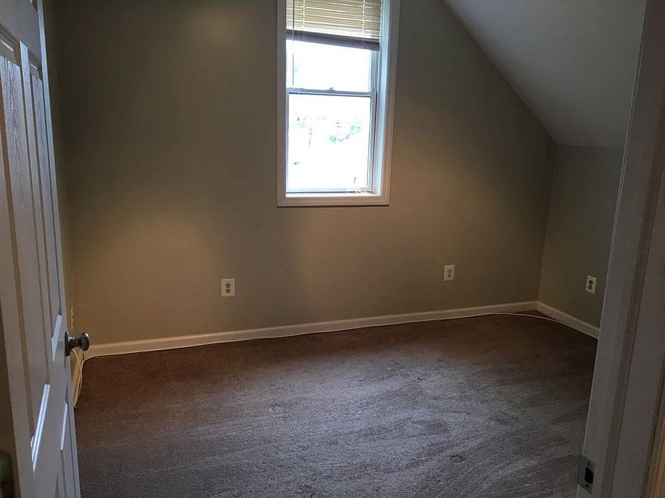 2nd image of 40 N Main St APT C