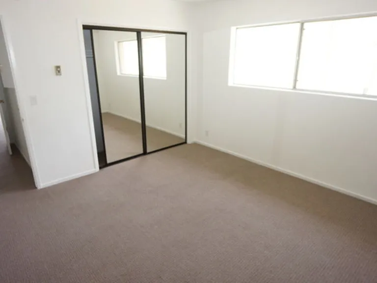 1418 S Bentley Ave #201 — Photo 4