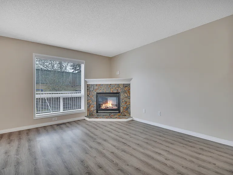 37 Vaughn Ave #37 — Photo 5