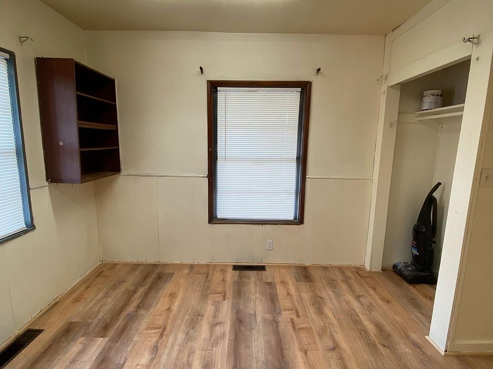 1st image of 3460 W 16th St #C
