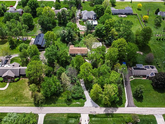 5th image of 275 N Parkway Dr