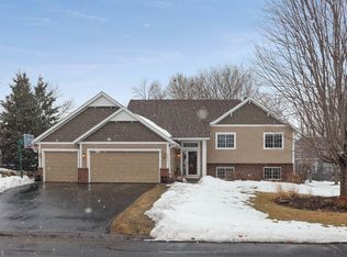 20897 Idaho Ave, Lakeville, MN 55044