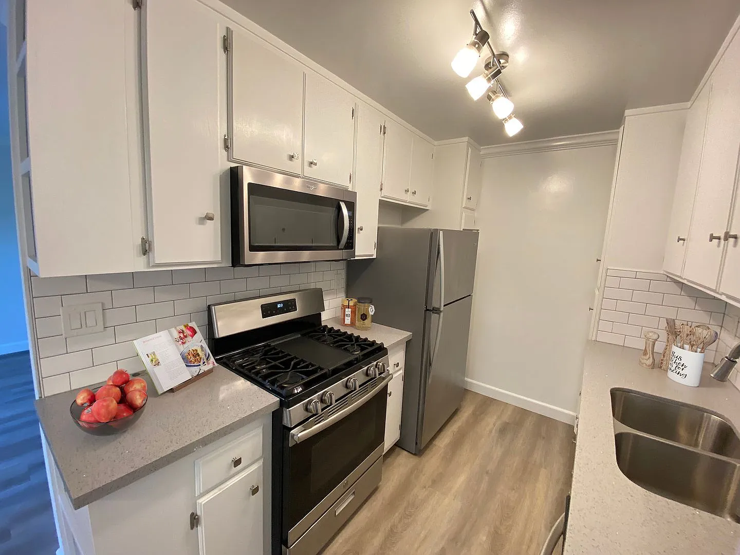 1555 S. Brockton Ave — Photo 3
