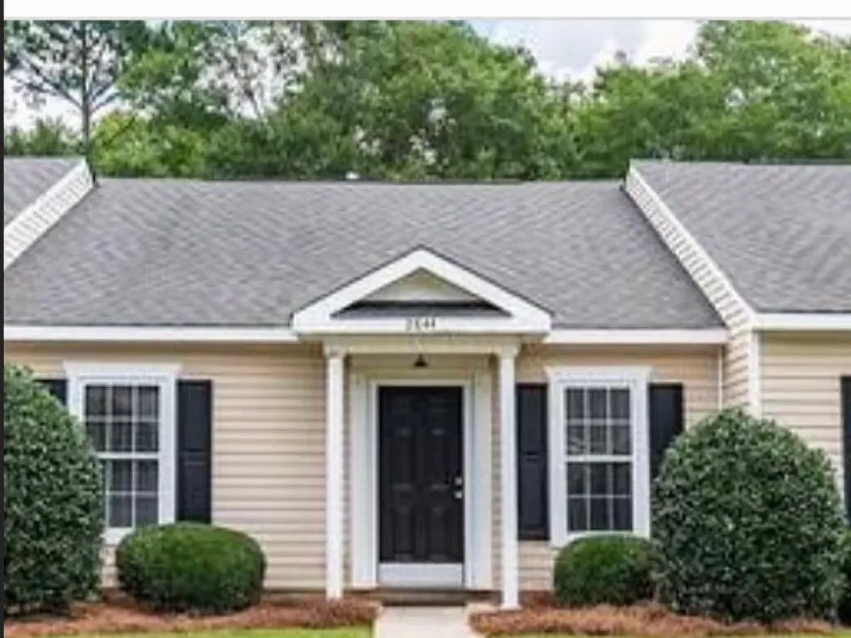 2844 McLain Ln