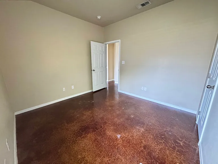 4305 Cambridge Dr — Photo 17
