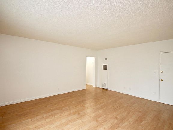 5th image of 5324 Baldwin Ave APT 37