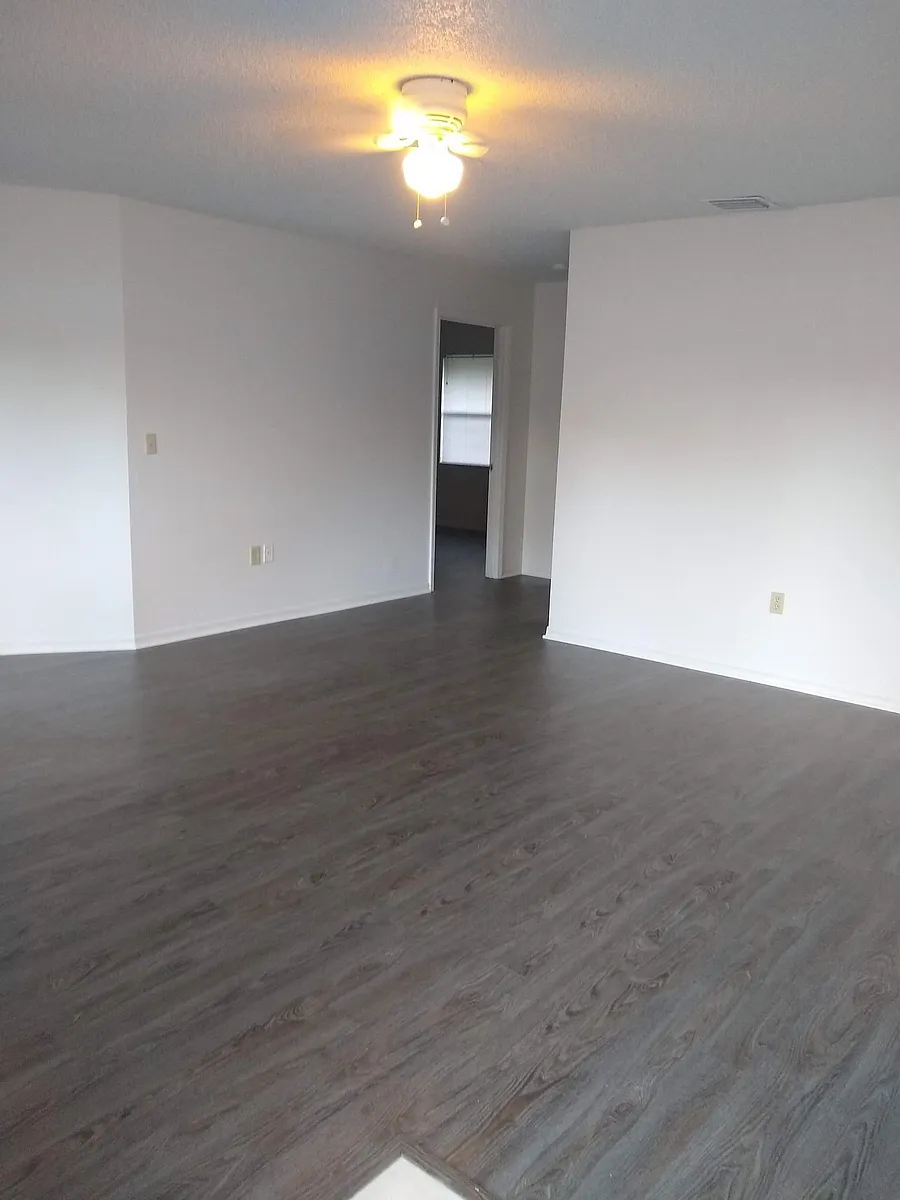 Building Photo - 299 Longley Dr #B