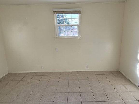 3rd image of 1714 Glen Ave