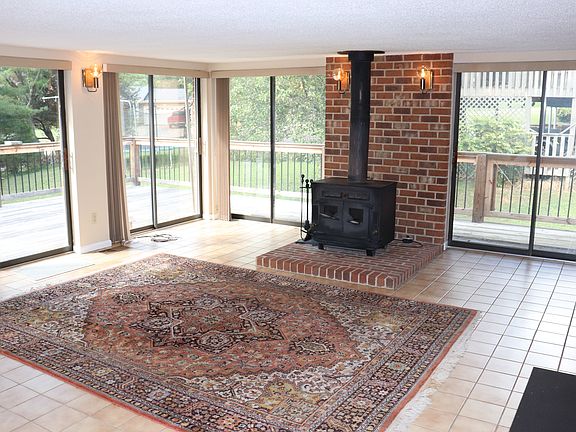 4th image of 129 Lovella Dr #00
