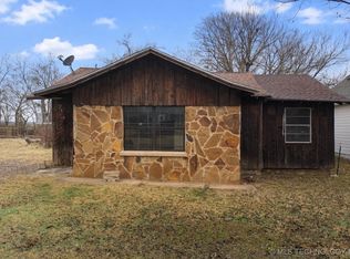 716 W 2nd St, Ada, OK 74820