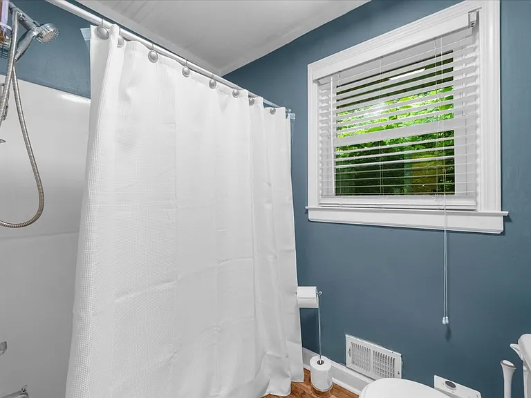 852 Benson Hurst Dr SW — Photo 25