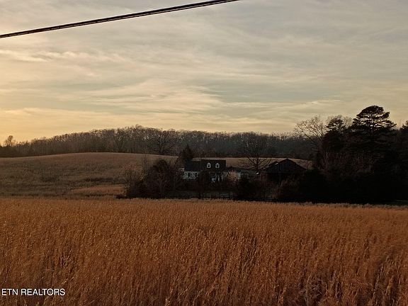 3rd image of 1066 River Rd