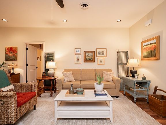 3rd image of 232 Logan Lee Loop