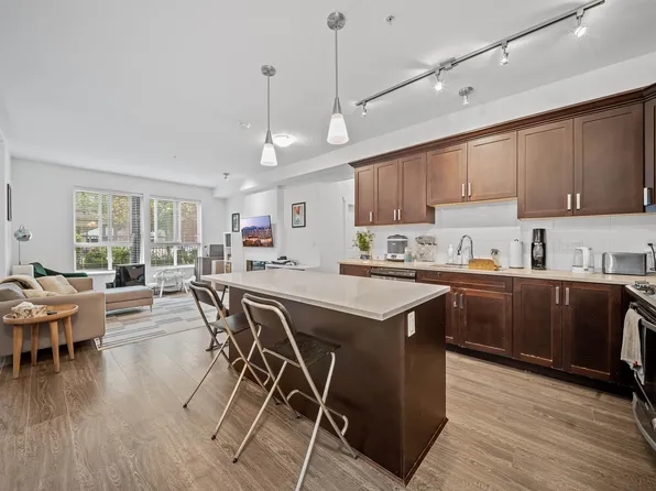 2288 Welcher Ave #105, Pt Coquitlam, BC V3C 1X4