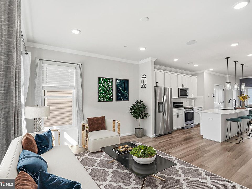 1st image of 211 Narrowleaf Way