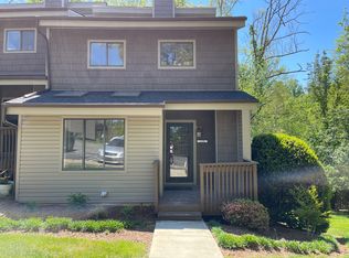 1135 Breckenridge Dr, Johnson City, TN 37604