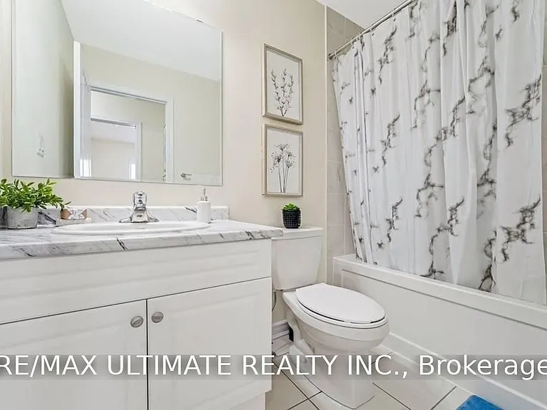 2444 Fall Harvest Cres — Photo 25