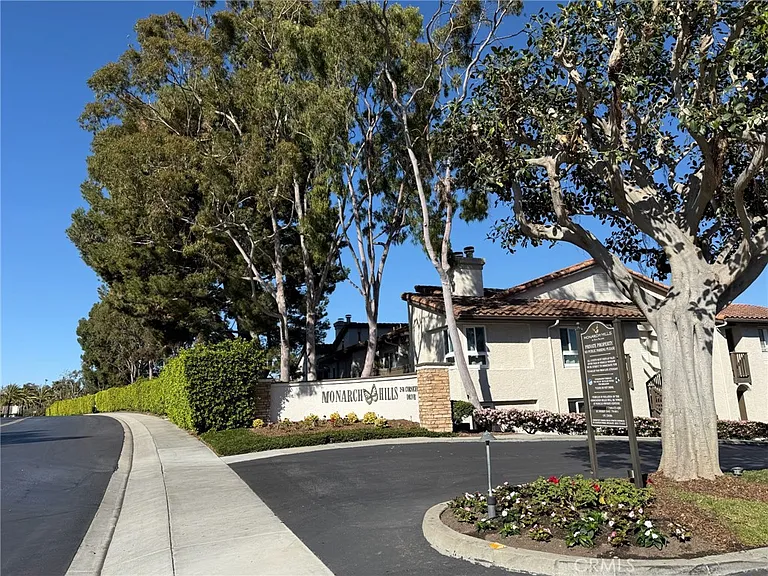 54 Corniche Dr #D — Photo 24