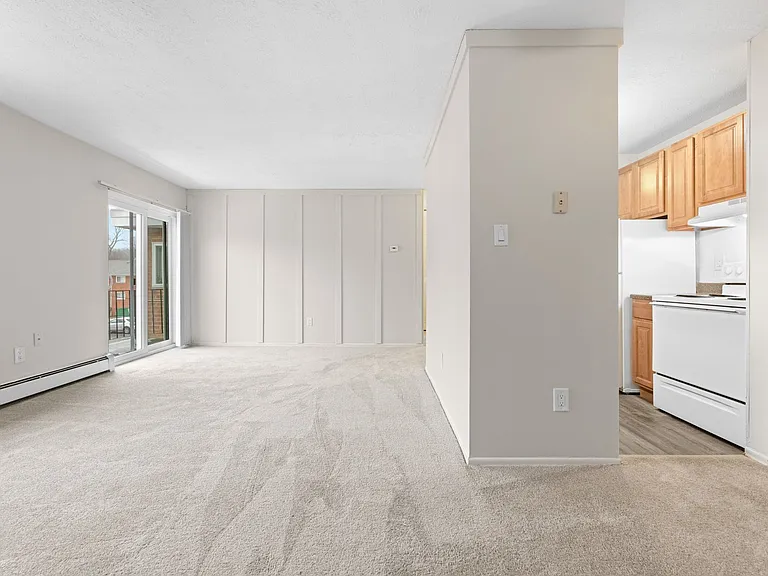 The Hillcrest Apartments — Photo 31