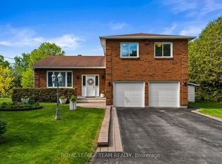 44 Steeple Hill Cres, Ottawa, ON K2R1G3