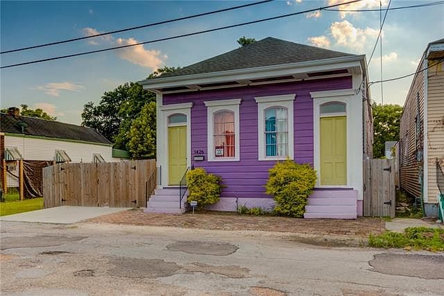 1st image of 1426 Music St