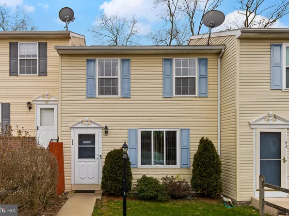 45 Red Barberry Dr, Etters, PA 17319