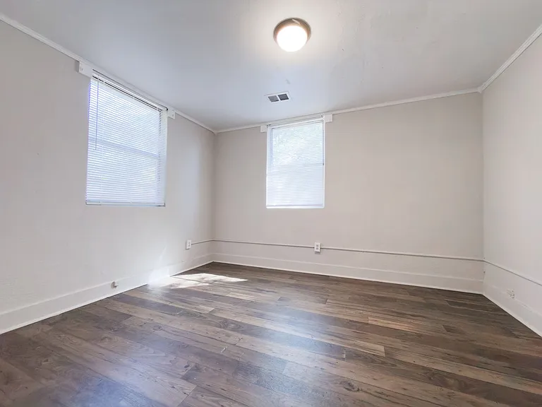 2181 Eleanor Dr — Photo 5