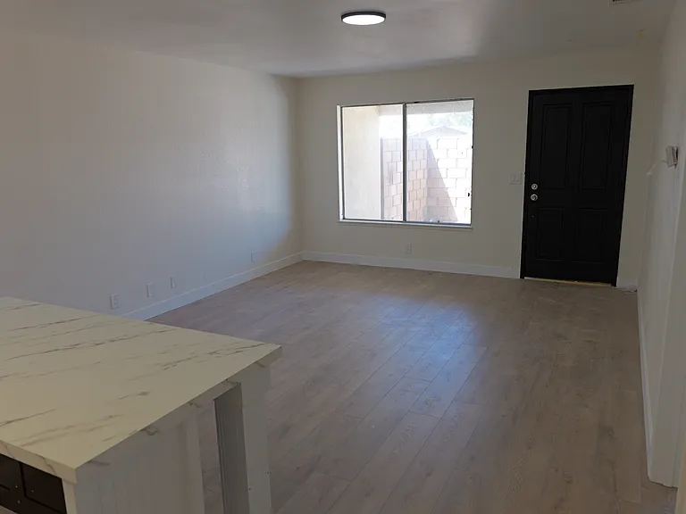 20997 Pine Ridge Ave #2 — Photo 28