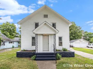 619 Maple St, Three Rivers, MI 49093