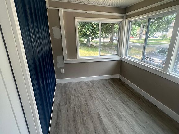 4th image of 608 Lincoln St