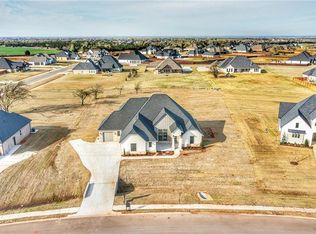 22385 Pine Bluff Way, Edmond, OK 73025